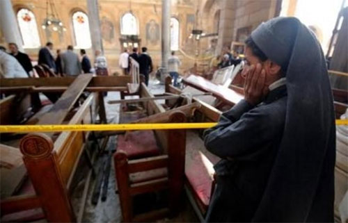 Tres días de luto nacional en Egipto por ataque contra iglesia copta
